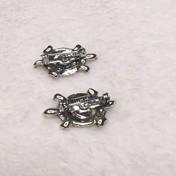 Vintage 80's Gerry's Silvertone Turtle Scatter Pins/Brooches - Picture 5 of 8